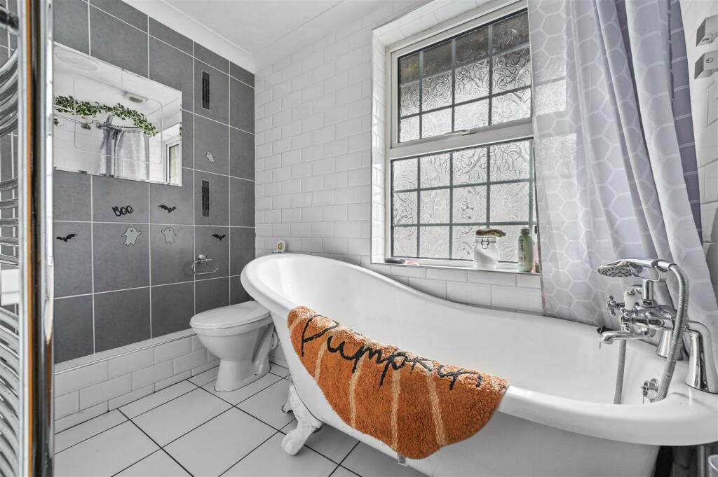 Additional image 8 of The Green, Tendring