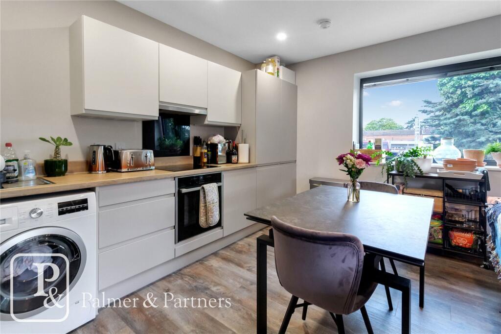 Additional image 2 of Bergholt Road, Colchester, Essex, CO4