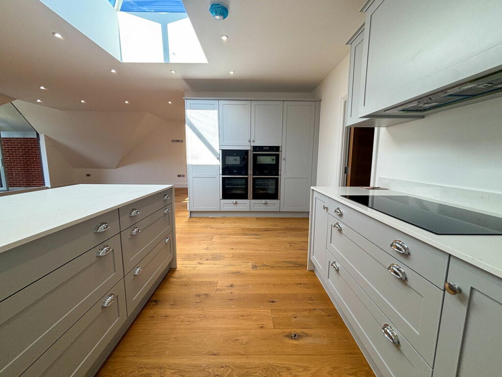 Additional image 8 of 41 Shenfield Road, Shenfield, Brentwood