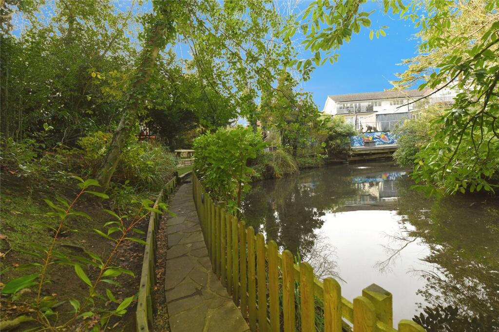 Additional image 34 of Oaklands Close, Braintree, CM77