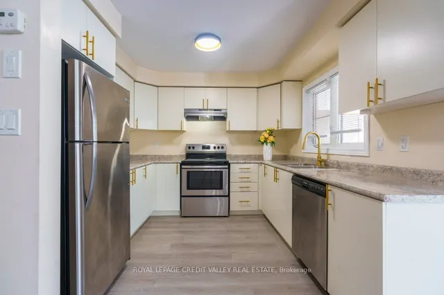 Additional image 5 of 200 Veterans Dr Unit 34