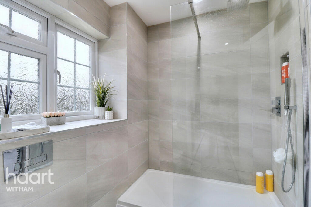 Additional image 18 of Powers Hall End, Witham