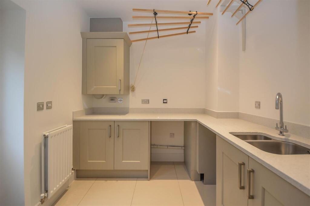 Additional image 8 of Woodside Place, Great Warley, Brentwood