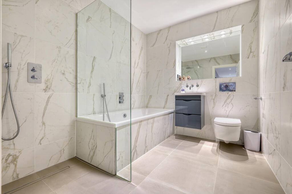 Additional image 25 of Little Ridings Lane, Ingatestone, CM4