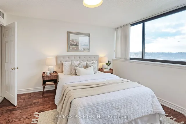 Additional image 25 of 40 Richview Rd Unit 1503