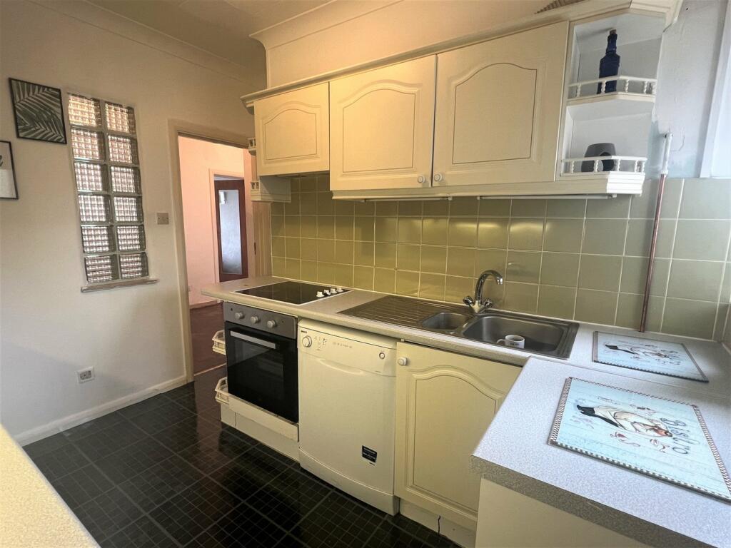 Additional image 4 of The Parade, WALTON ON THE NAZE, CO14