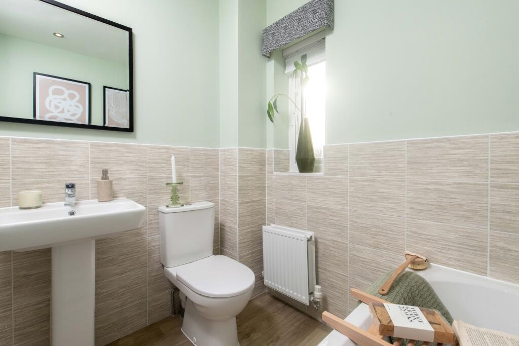 Additional image 9 of Low Road, 
Dovercourt, 
Essex, 
CO12 3TX