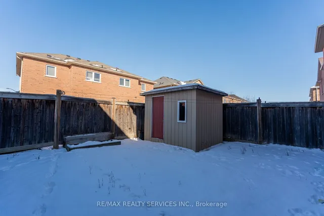 Additional image 40 of 112 Amaranth Cres