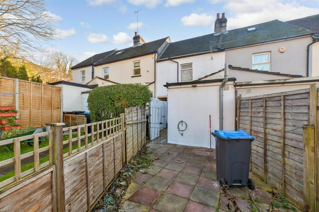 Additional image 3 of Hillbury Road, Whyteleafe, Surrey