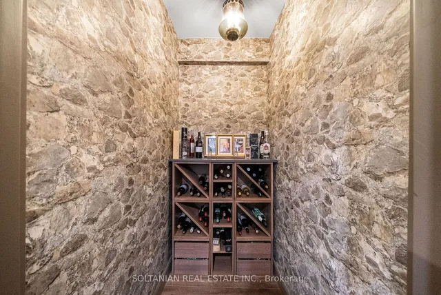 Additional image 17 of 12 Marisa Crt