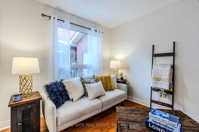 Additional image 9 of 11 Golders Green Ave