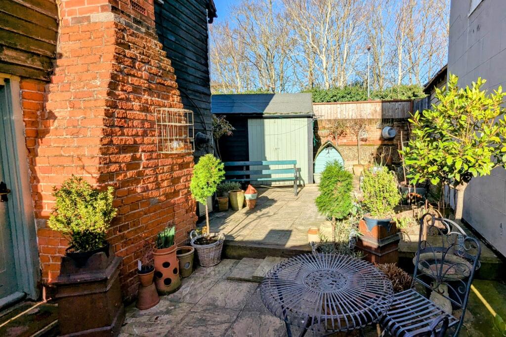 Additional image 16 of Teddybear Cottage, Church Square, St Osyth