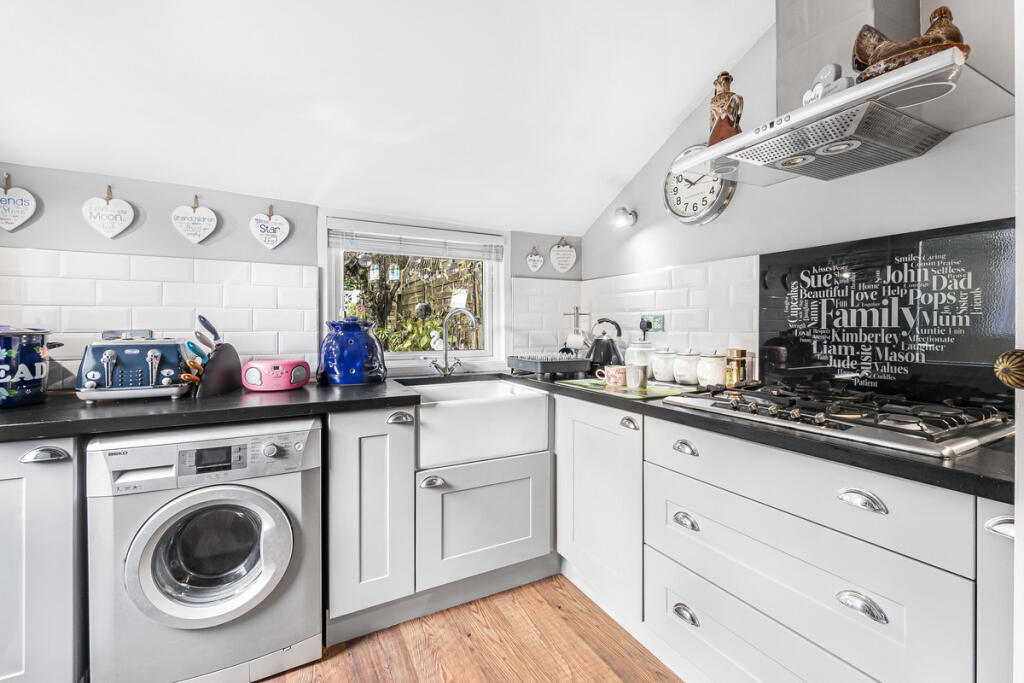 Additional image 9 of Sunnybank, Warlingham, CR6