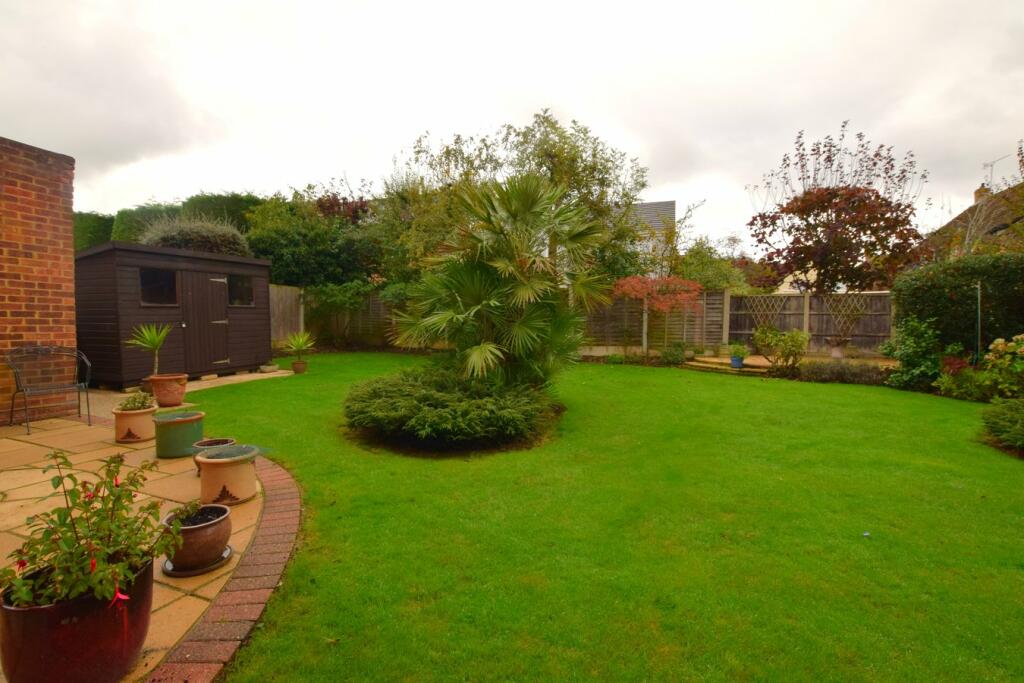 Additional image 31 of Smythe Road, Billericay, CM11