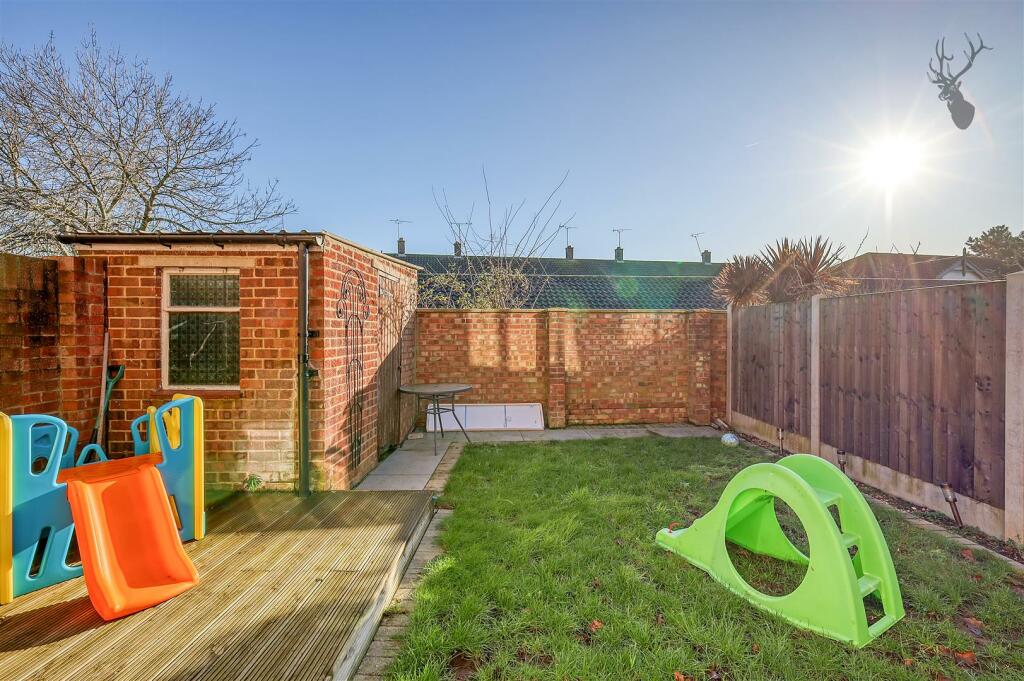 Additional image 16 of Blackmore Road, Kelvedon Hatch