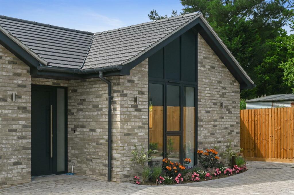 Additional image 2 of New Road, Little Burstead, Billericay