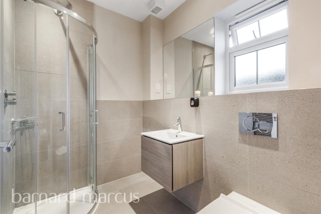 Additional image 5 of Tupwood Lane, Caterham