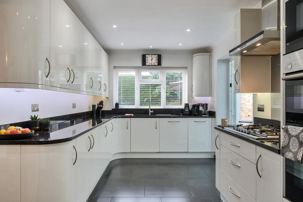 Additional image 3 of Chaldon Common Road, Caterham, CR3