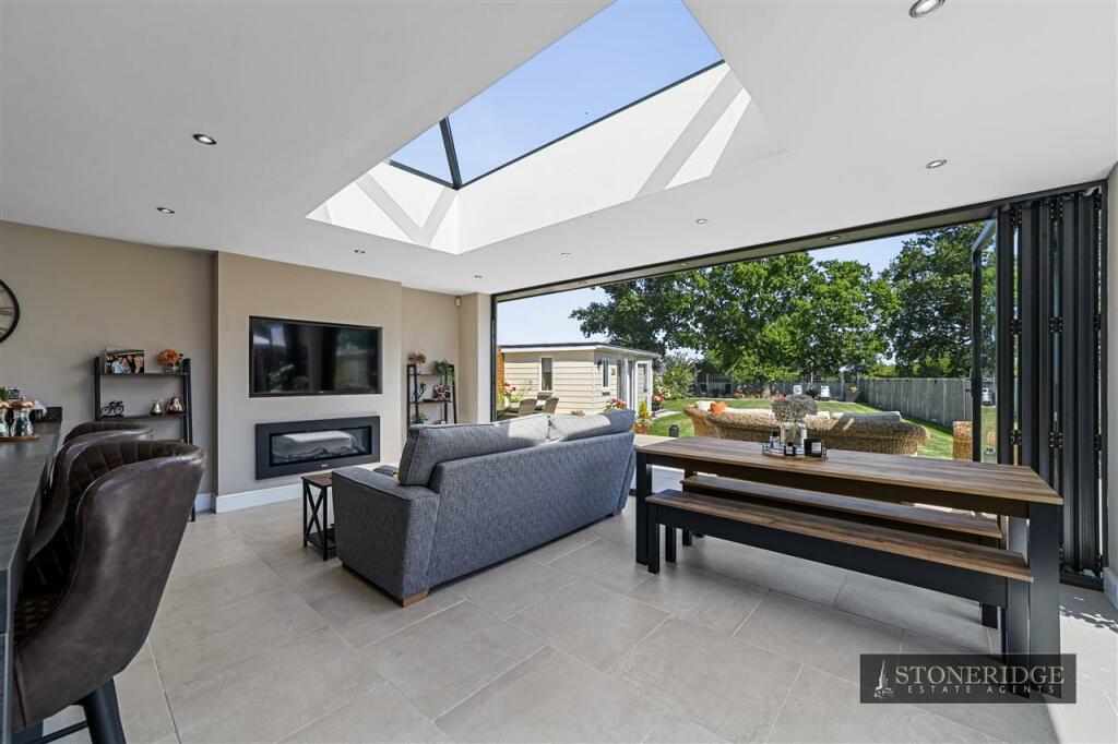 Additional image 10 of Maltings Lodge, Frating Road, Great Bromley