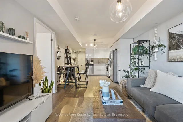 Additional image 11 of 3091 Dufferin St Unit 439