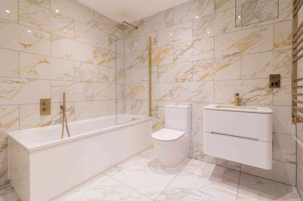 Additional image 3 of 44 The Green, Surrey, CR6