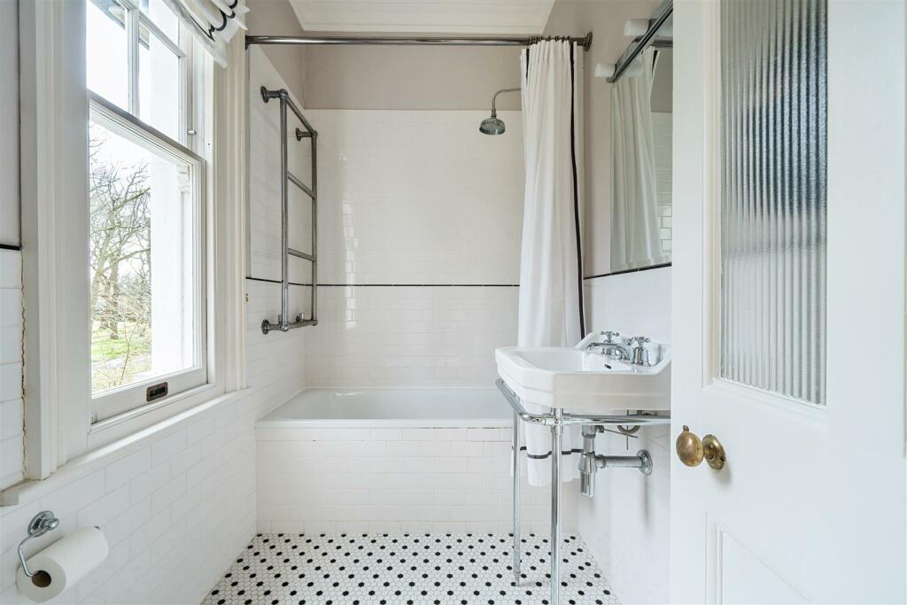 Additional image 18 of How Lane, Chipstead