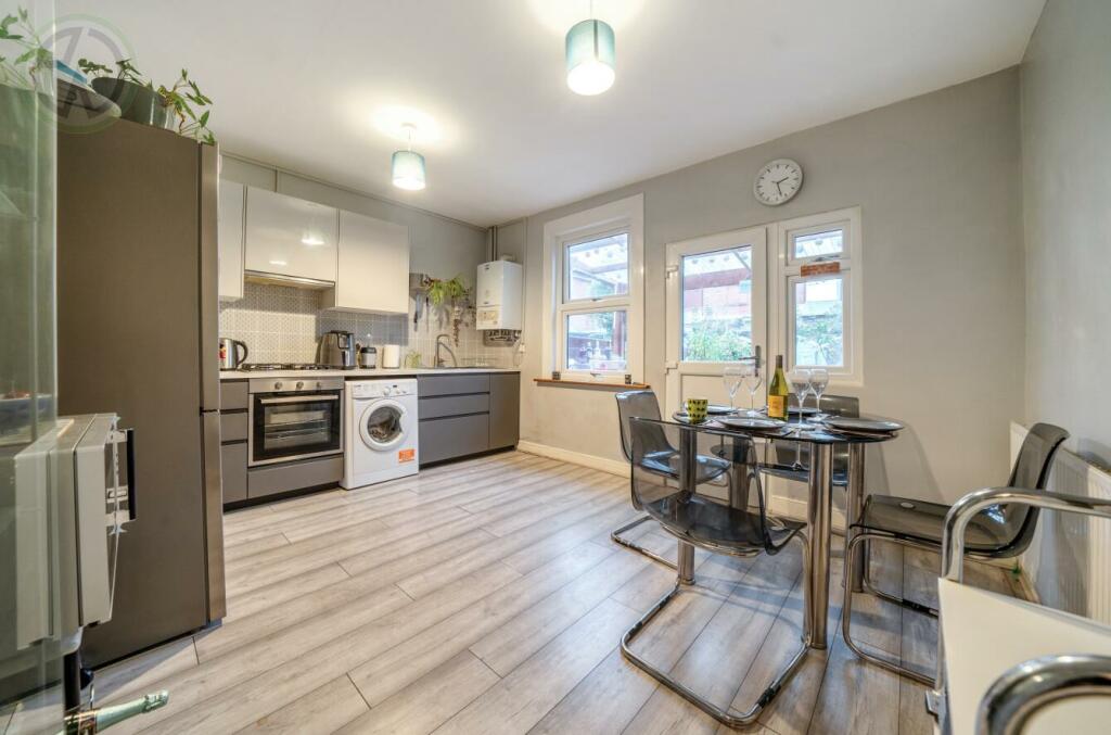 Additional image 2 of Seaton Road, Colliers Wood Borders