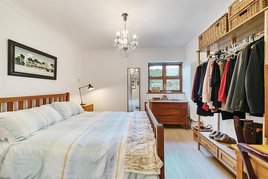 Additional image 20 of High Road, Chipstead