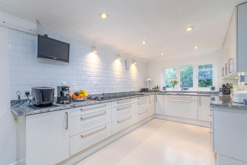 Additional image 4 of Green Lane, Burnham-On-Crouch