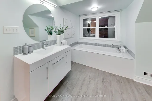 Additional image 34 of 63 Alberta Ave