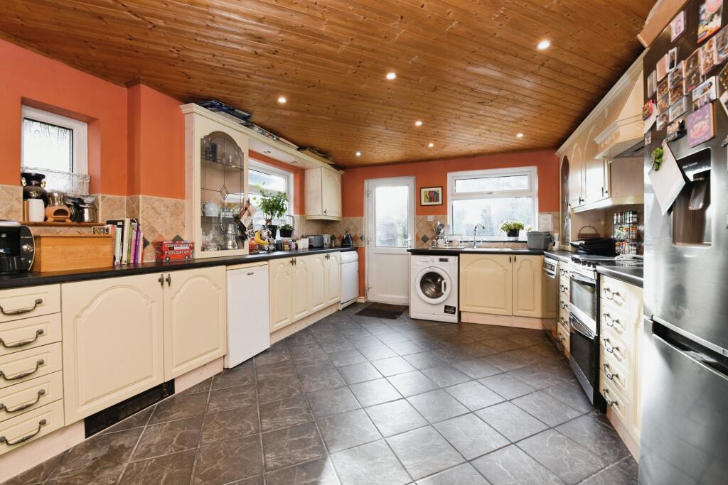 Additional image 5 of Maldon Road, Great Baddow, Chelmsford, Essex, CM2