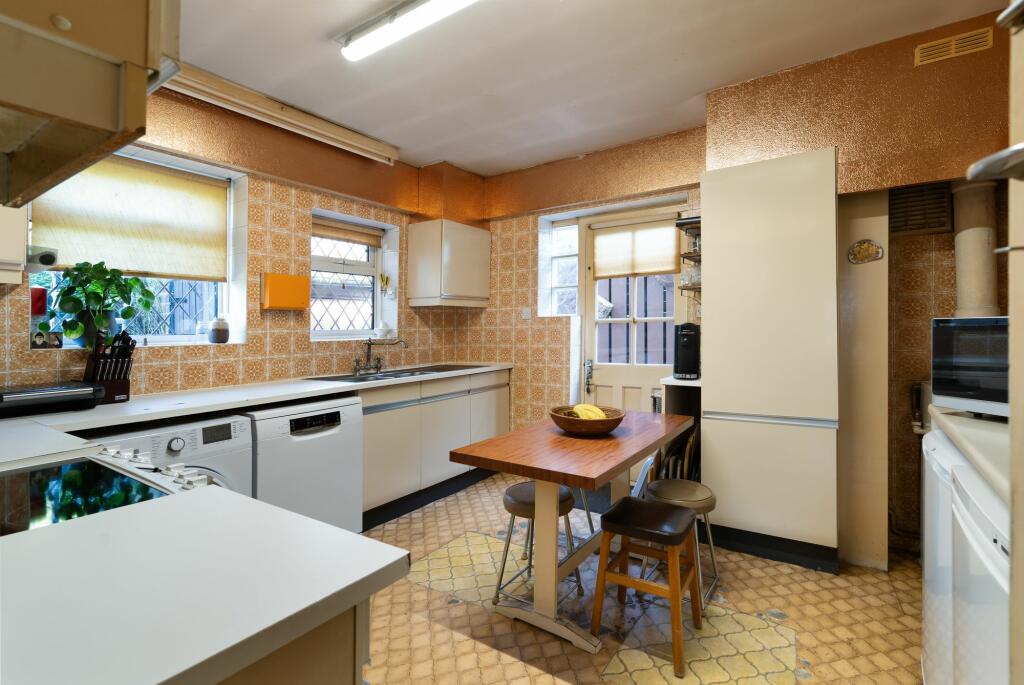 Additional image 8 of Harewood Road, South Croydon, CR2