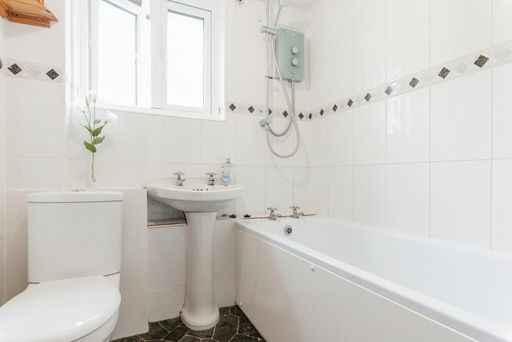 Additional image 3 of Marigold Way, Croydon, CR0