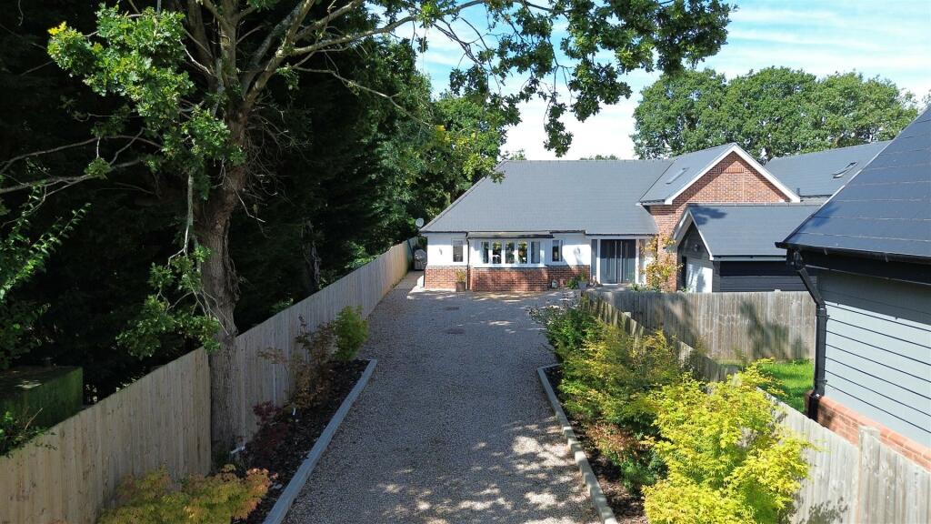 Additional image 2 of Oaklands Stoney Hills, Burnham-On-Crouch
