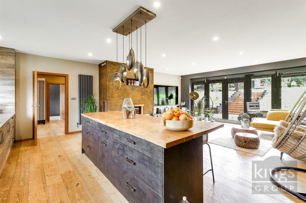 Additional image 48 of Hawkenbury, Harlow