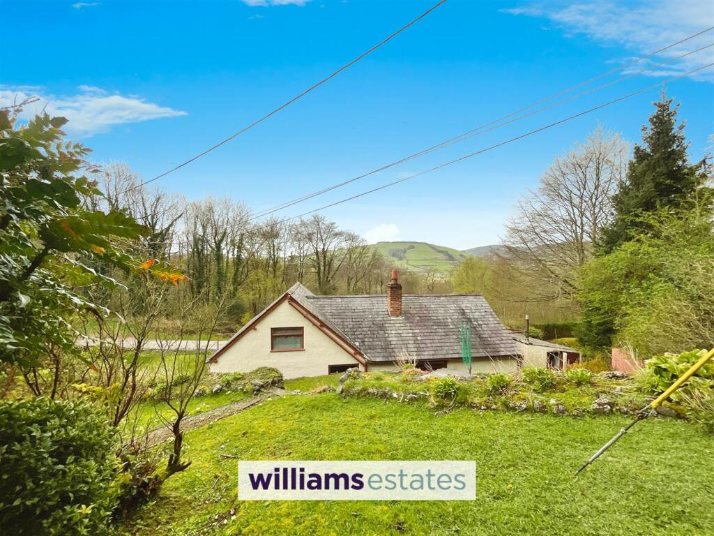 Additional image 3 of Village Road, Mold