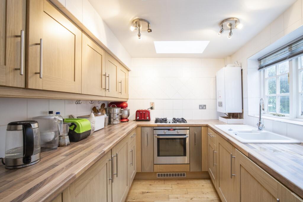Additional image 6 of Hemnall Street, Epping, CM16