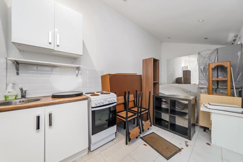 Additional image 51 of Hart Road, Harlow