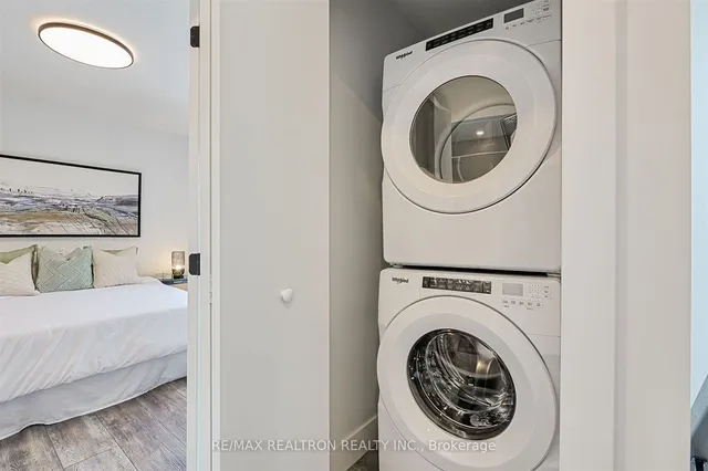 Additional image 20 of 421 Silverthorn Ave