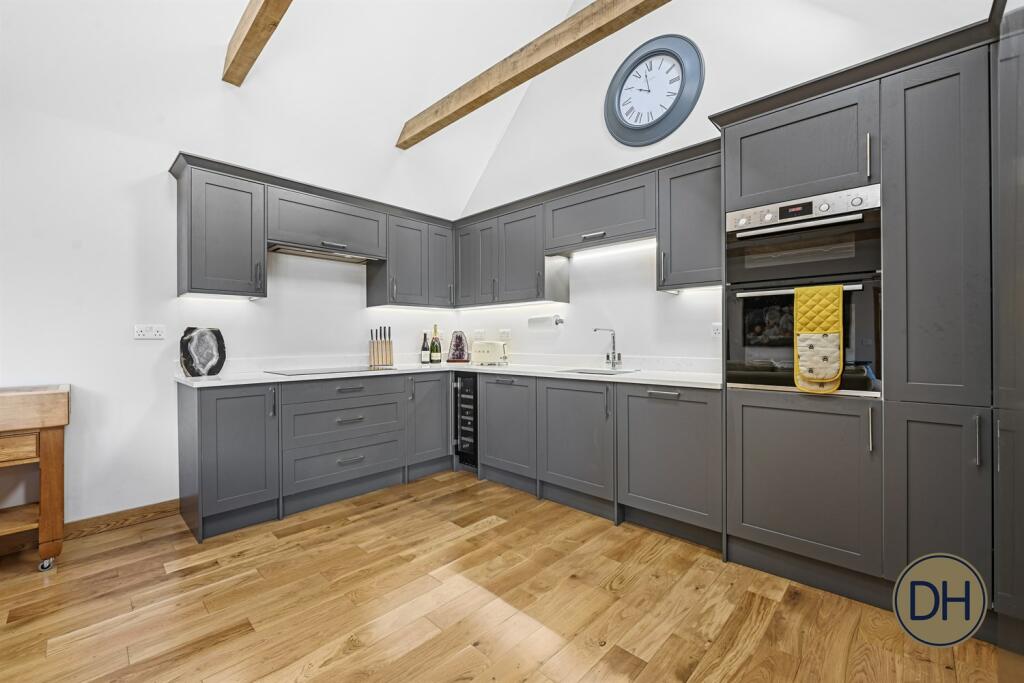 Additional image 3 of Primrose Cottage, Threshers Bush, Essex CM17