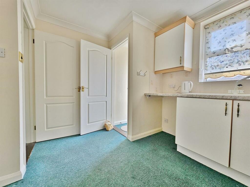 Additional image 5 of Seaview Heights, Walton On The Naze