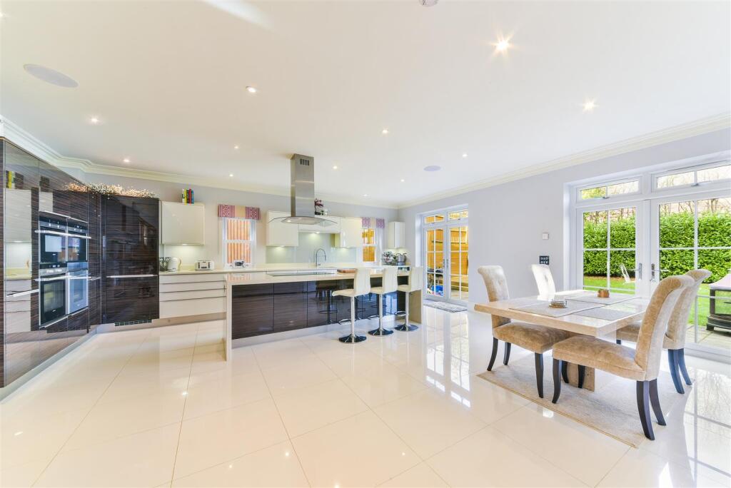 Additional image 2 of High Oaks Close, Coulsdon