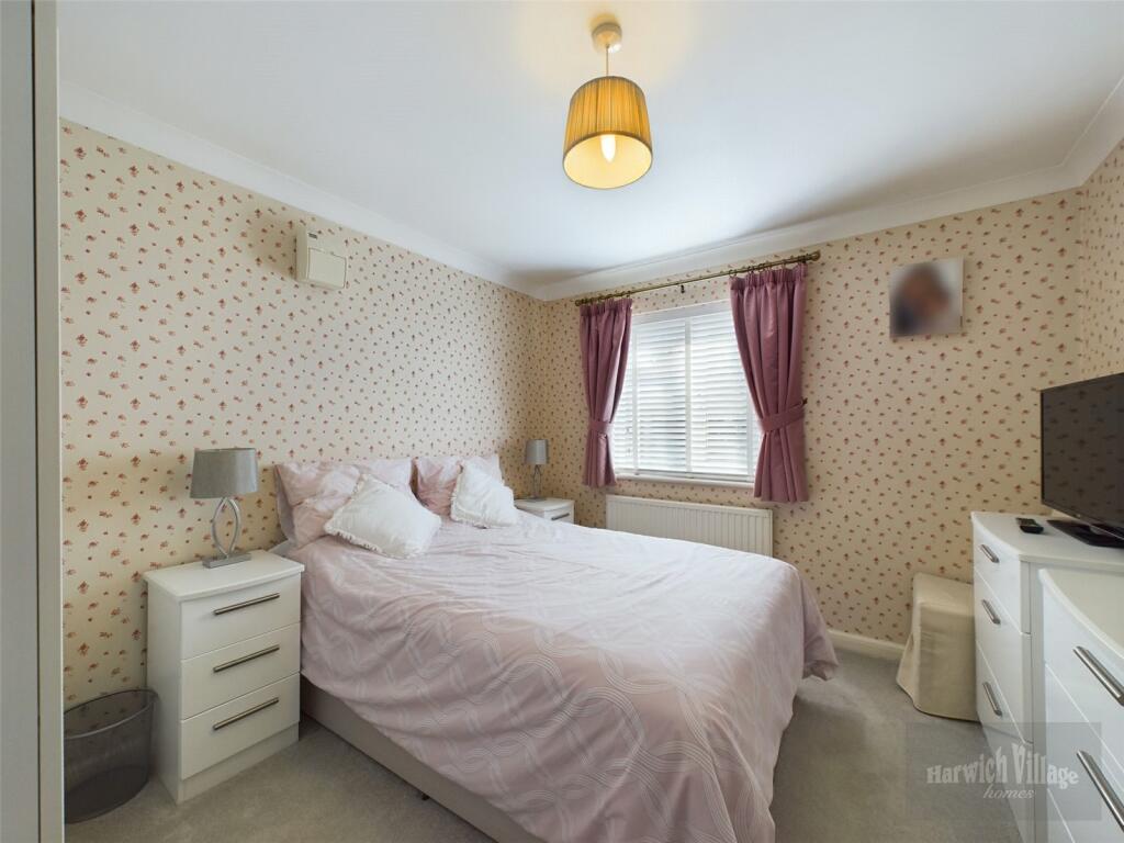 Additional image 12 of Whinfield Avenue, Dovercourt, Harwich, Essex, CO12