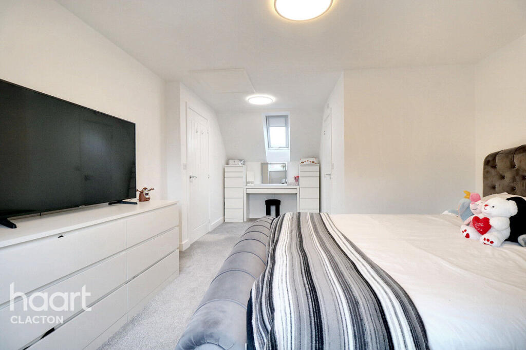 Additional image 12 of Hamford Crescent, Walton on the naze