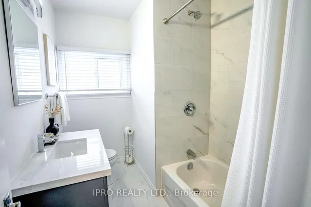 Additional image 27 of 3263 Lawrence Ave