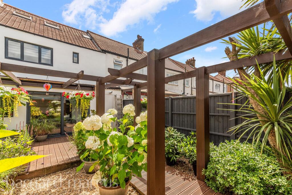 Additional image 17 of Lexden Road, Mitcham