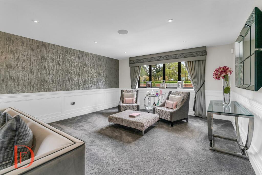 Additional image 15 of Coopersale Lane, Theydon Bois