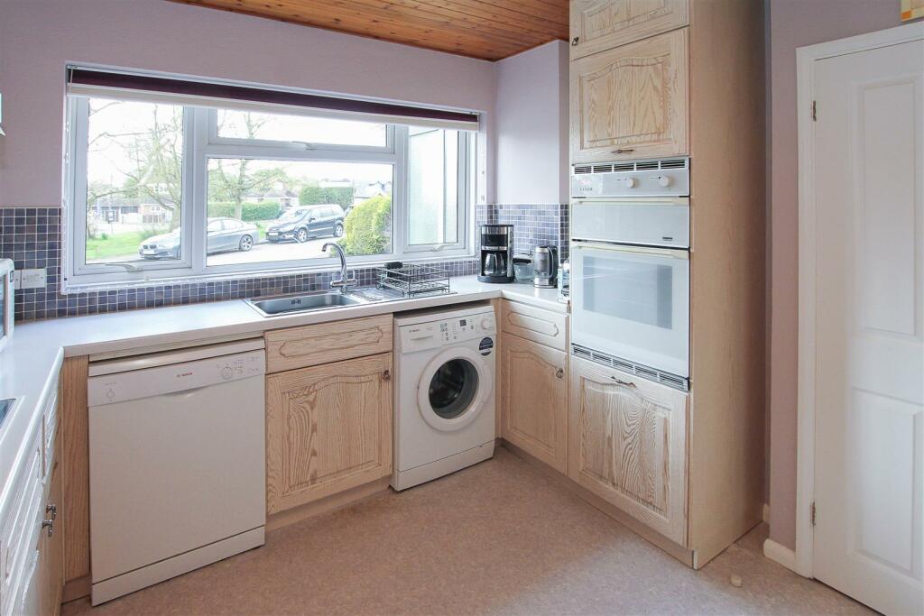 Additional image 8 of Kiln Field, Hook End, Brentwood