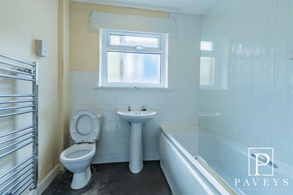 Additional image 15 of Connaught Avenue, Frinton-On-Sea