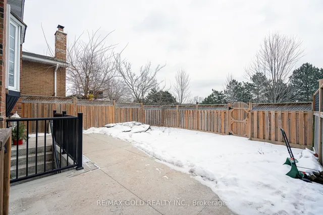 Additional image 31 of 4 Simmons Blvd